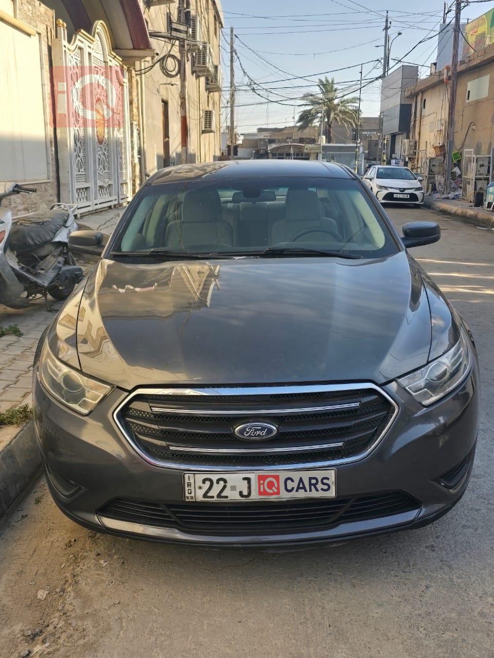 فورد تورس